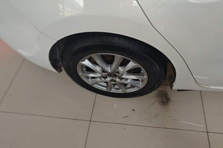 Used Mazda 3 Axela 2016 Sedan 1.5L Manual Luxury Model Right Rear Wheel Hub