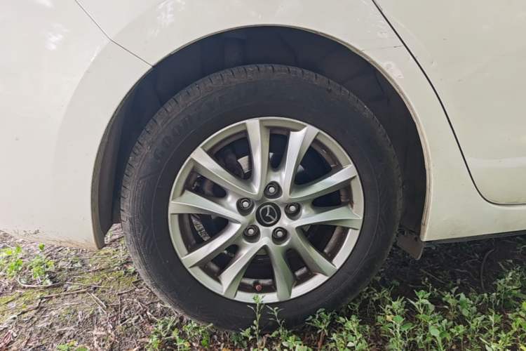 Used Mazda 3 Axela 2016 Sedan 1.5L Automatic Luxury Model Right Rear Wheel Hub