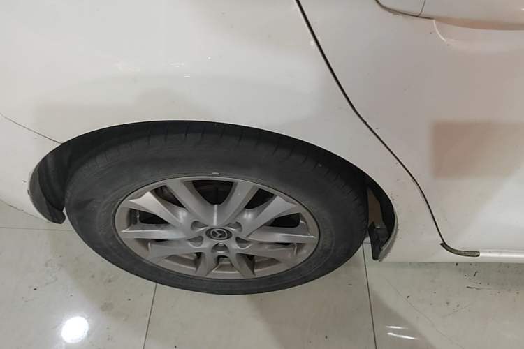 Used Mazda 3 Axela 2016 Hatchback 1.5L Automatic Comfort Model Right Rear Wheel Hub