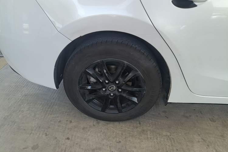 Used Mazda 3 Axela 2016 Sedan 1.5L Automatic Luxury Model Right Rear Wheel Hub
