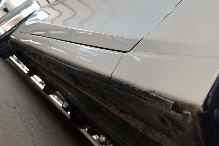 Used Mazda 3 Axela 2016 Hatchback 1.5L Automatic Luxury Model Right Side Sill