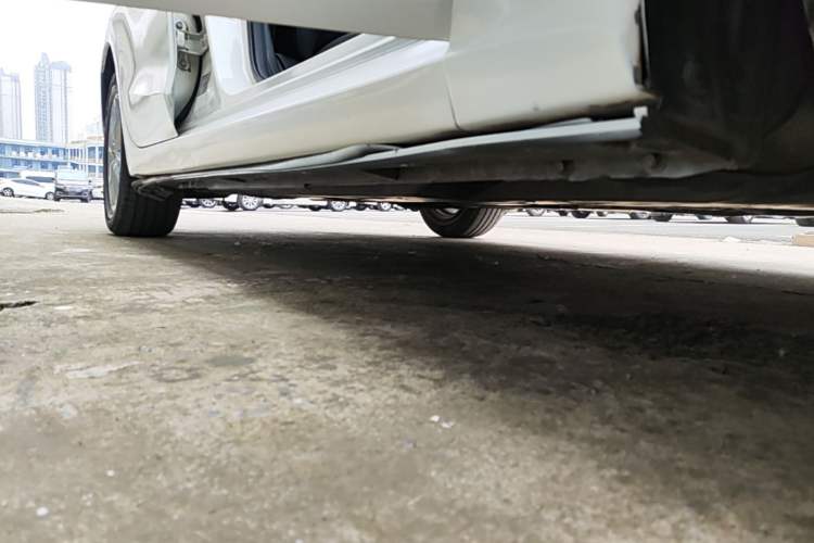 Used Mazda 3 Axela 2016 Sedan 1.5L Automatic Comfort Model Right Side Sill