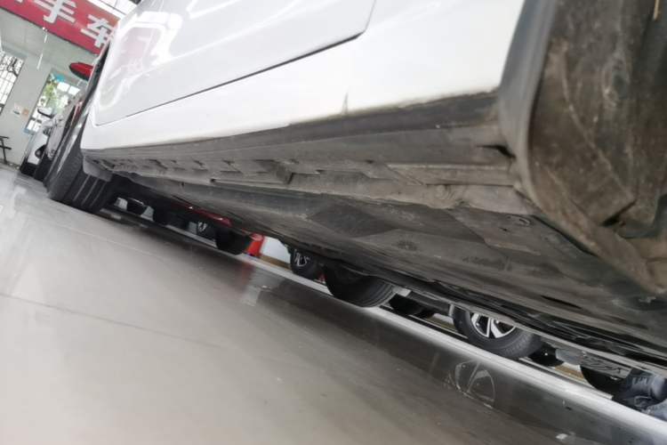 Used Mazda 3 Axela 2016 Sedan 1.5L Automatic Luxury Model Right Side Sill