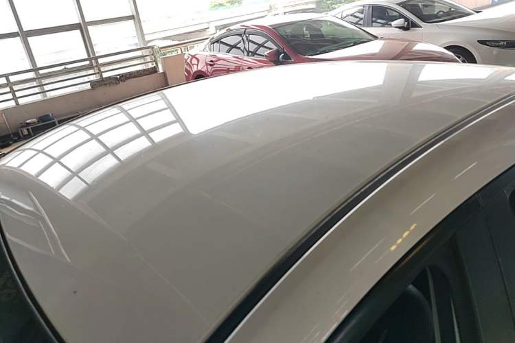 Used Mazda 3 Axela 2016 Sedan 1.5L Automatic Comfort Model Roof