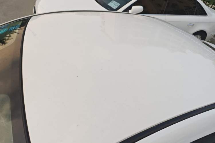 Used Mazda 3 Axela 2016 Sedan 1.5L Automatic Comfort Model Roof