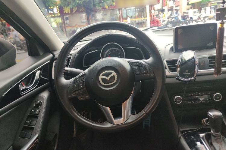 Used Mazda 3 Axela 2016 Sedan 2.0L Automatic Flagship Model Steering Wheel
