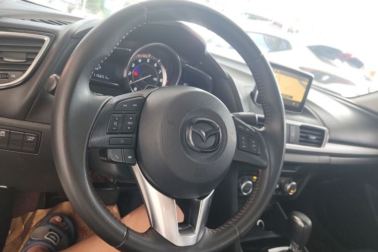 Used Mazda 3 Axela 2016 Sedan 2.0L Automatic Flagship Model Steering Wheel