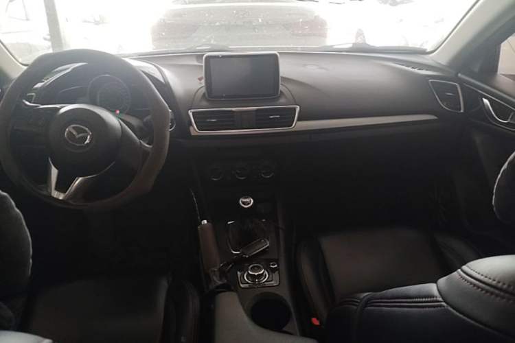 Used Mazda 3 Axela 2016 Hatchback 1.5L Manual Comfort Model Steering Wheel