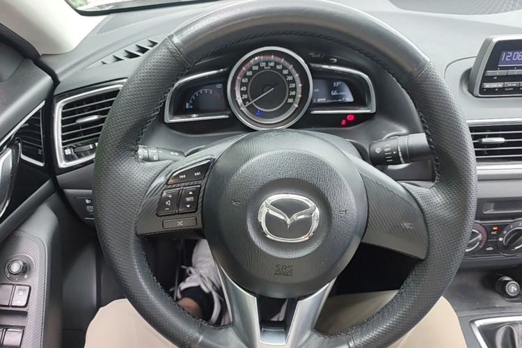 Used Mazda 3 Axela 2016 Sedan 1.5L Manual Comfort Model Steering Wheel