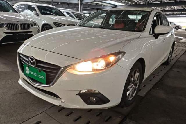 Used Mazda 3 Axela 2016 Sedan 1.5L Automatic Comfort Model