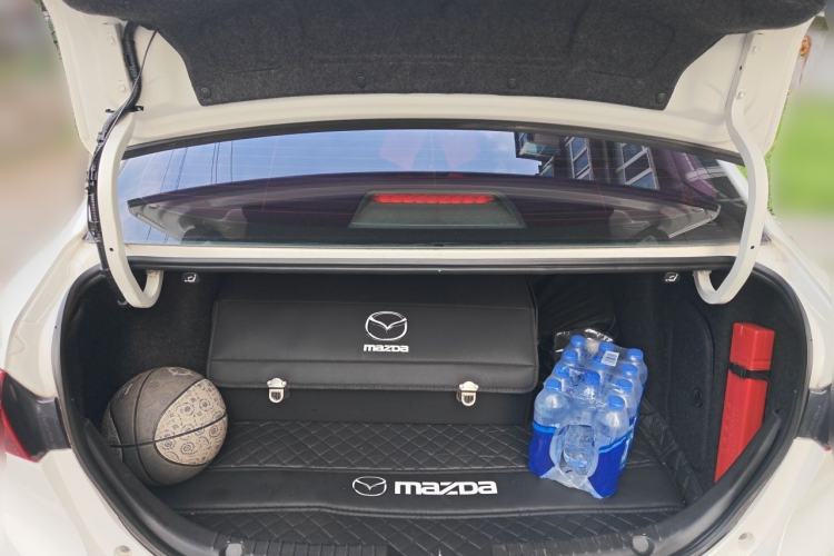 Used Mazda 3 Axela 2016 Sedan 1.5L Automatic Comfort Model Trunk