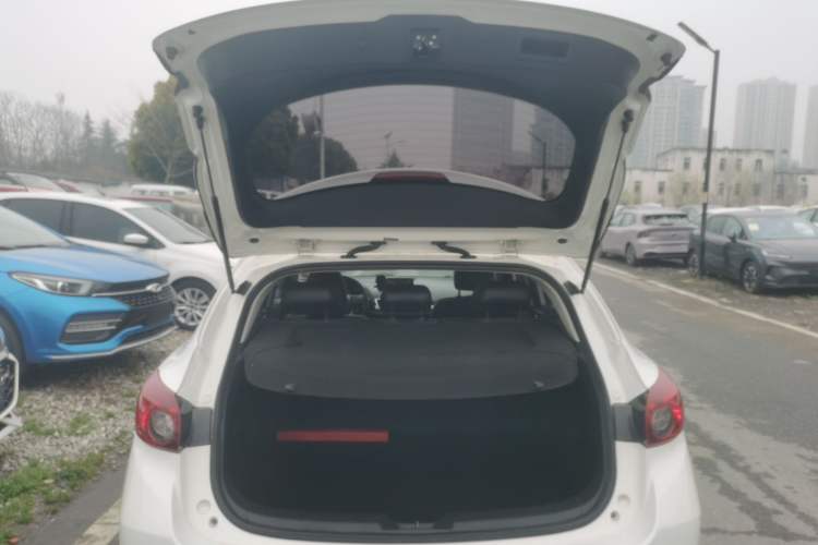 Used Mazda 3 Axela 2016 Hatchback 2.0L Automatic Sport Model Trunk
