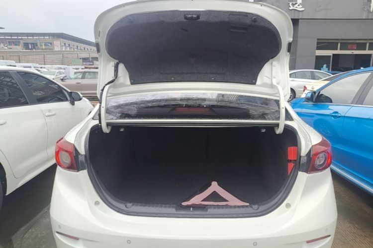 Used Mazda 3 Axela 2016 Sedan 1.5L Automatic Luxury Model Trunk