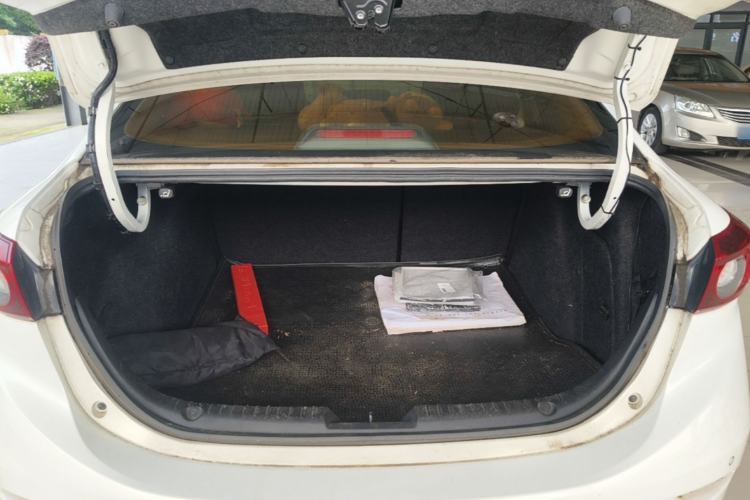 Used Mazda 3 Axela 2016 Sedan 1.5L Manual Luxury Model Trunk