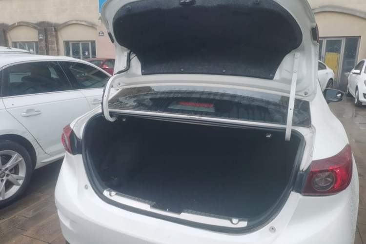 Used Mazda 3 Axela 2016 Sedan 1.5L Automatic Comfort Model Trunk