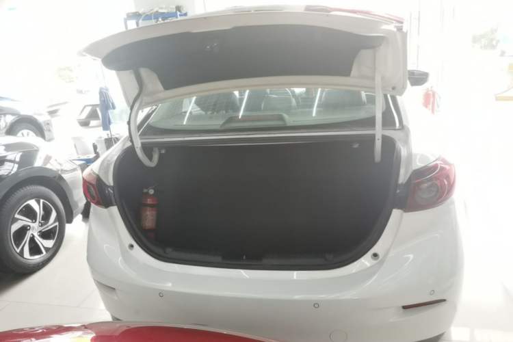Used Mazda 3 Axela 2016 Sedan 1.5L Automatic Luxury Model Trunk