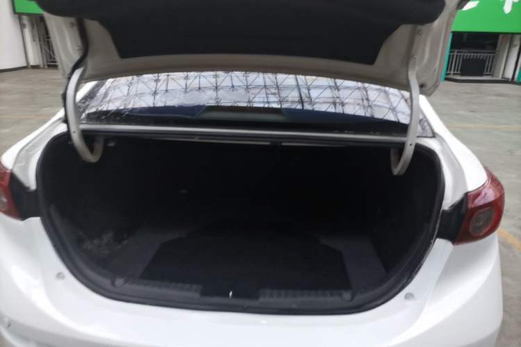 Used Mazda 3 Axela 2016 Sedan 1.5L Manual Comfort Model Trunk
