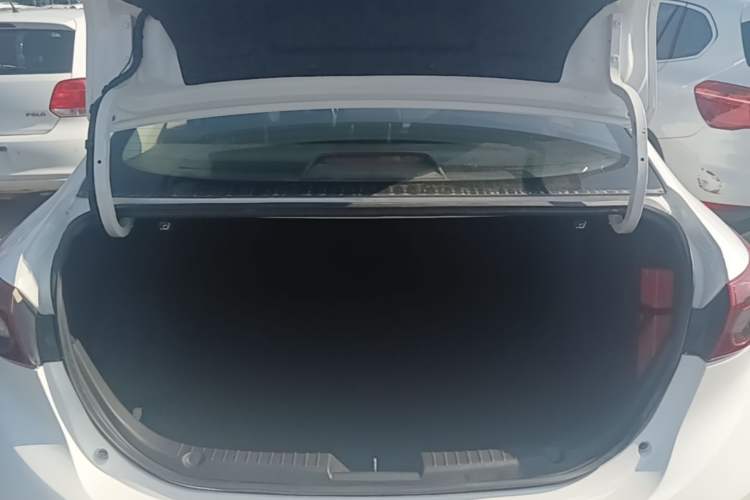 Used Mazda 3 Axela 2016 Sedan 1.5L Manual Comfort Model Trunk