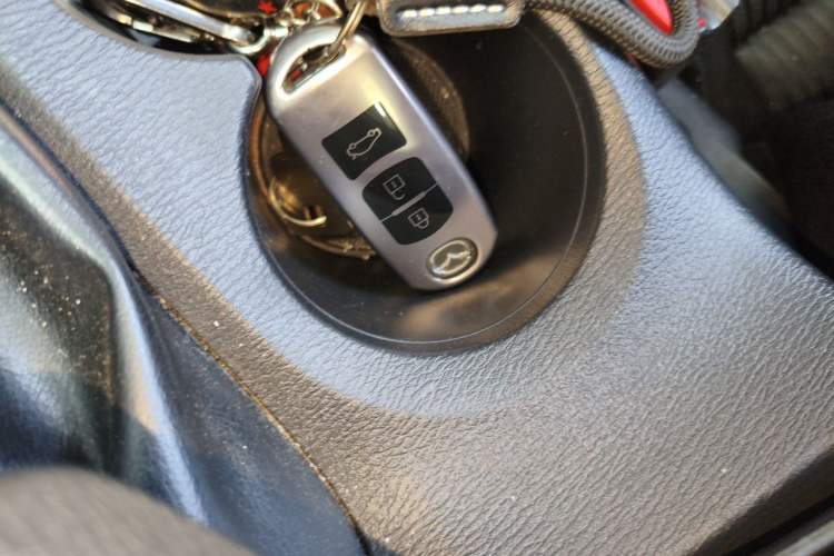 Used Mazda 3 Axela 2016 Sedan 1.5L Automatic Comfort Model Vehicle Key