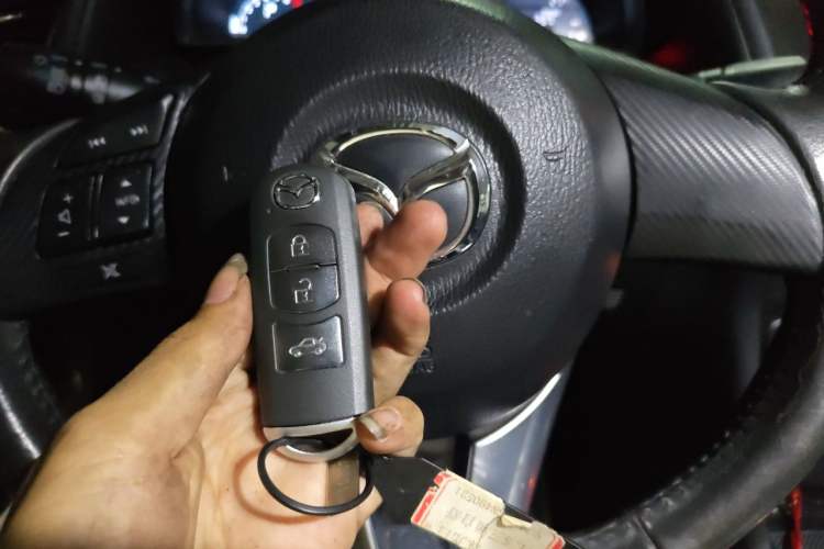 Used Mazda 3 Axela 2016 Sedan 1.5L Automatic Comfort Model Vehicle Key