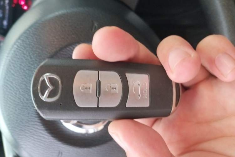 Used Mazda 3 Axela 2016 Sedan 1.5L Automatic Comfort Model Vehicle Key