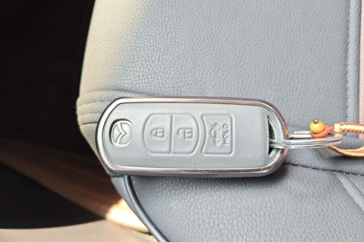 Used Mazda 3 Axela 2016 Sedan 1.5L Automatic Comfort Model Vehicle Key