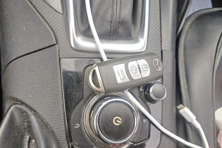 Used Mazda 3 Axela 2016 Sedan 1.5L Automatic Comfort Model Vehicle Key
