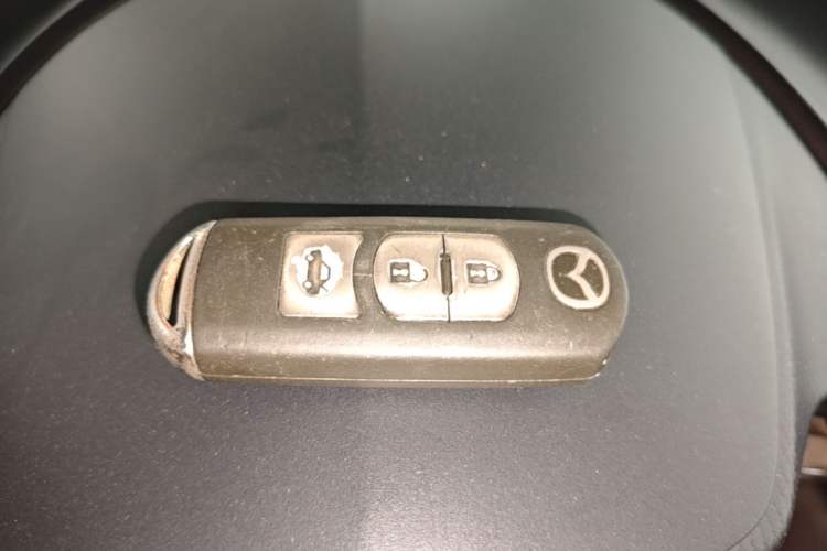 Used Mazda 3 Axela 2016 Sedan 1.5L Automatic Comfort Model Vehicle Key