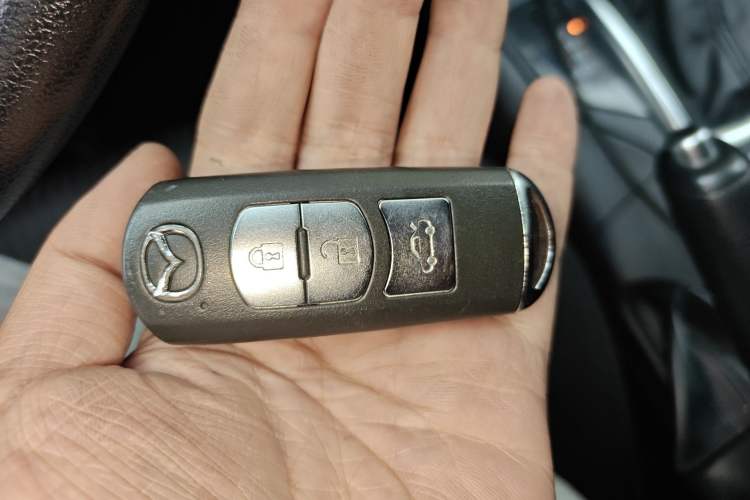 Used Mazda 3 Axela 2016 Sedan 1.5L Automatic Comfort Model Vehicle Key