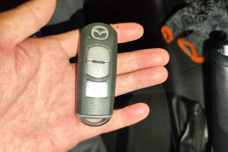 Used Mazda 3 Axela 2016 Sedan 1.5L Automatic Comfort Model Vehicle Key