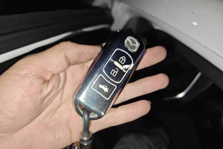 Used Mazda 3 Axela 2016 Sedan 1.5L Automatic Comfort Model Vehicle Key