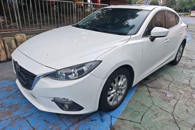 Used Mazda 3 Axela 2016 Sedan 1.5L Automatic Luxury Model