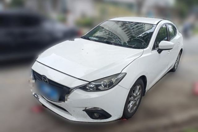 Used Mazda 3 Axela 2016 Sedan 1.5L Automatic Comfort Model