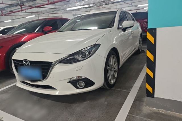 Used Mazda 3 Axela 2016 Sedan 2.0L Automatic Flagship Model