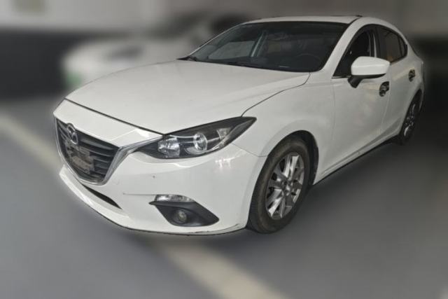 Used Mazda 3 Axela 2016 Sedan 1.5L Automatic Luxury Model