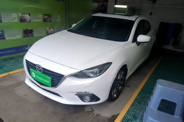 Used Mazda 3 Axela 2016 Sedan 2.0L Automatic Flagship Model