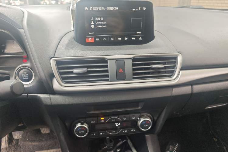 Used Mazda 3 Axela 2017 Sedan 1.5L Manual Luxury Model Emission Standard China V Audio And AC Panel