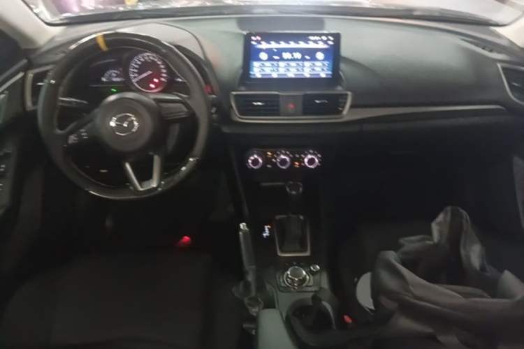 Used Mazda 3 Axela 2017 Sedan 1.5L Automatic Comfort Model Emission Standard China V Center Console