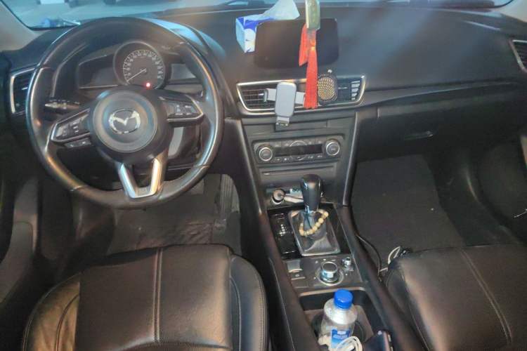 Used Mazda 3 Axela 2017 Sedan 2.0L Automatic Prestige Model China V Standard Center Console