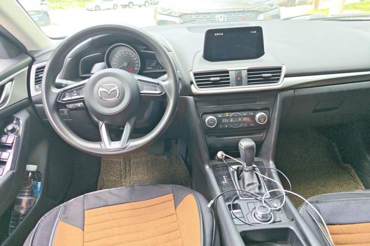 Used Mazda 3 Axela 2017 Sedan 1.5L Automatic Luxury Model Emission Standard China V Center Console