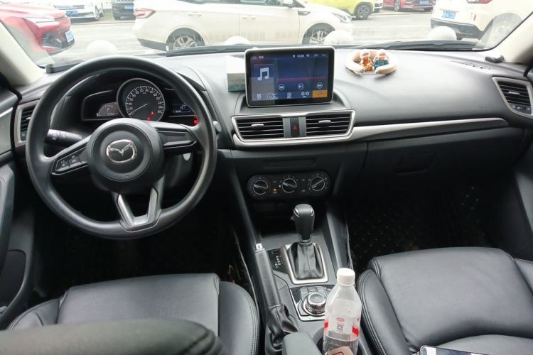 Used Mazda 3 Axela 2017 Sedan 1.5L Automatic Comfort Model Emission Standard China V Center Console
