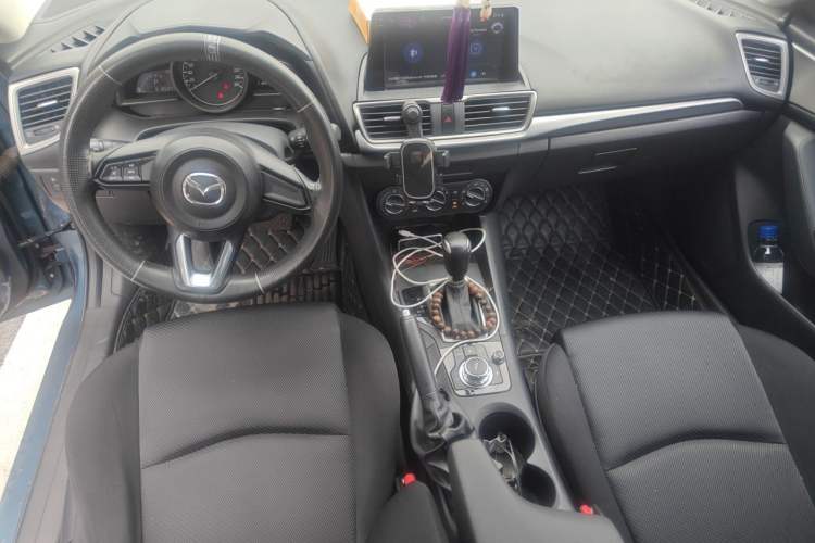 Used Mazda 3 Axela 2017 Sedan 1.5L Automatic Comfort Model Emission Standard China V Center Console