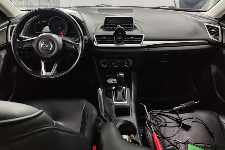 Used Mazda 3 Axela 2017 Sedan 1.5L Automatic Comfort Model Emission Standard China V Center Console