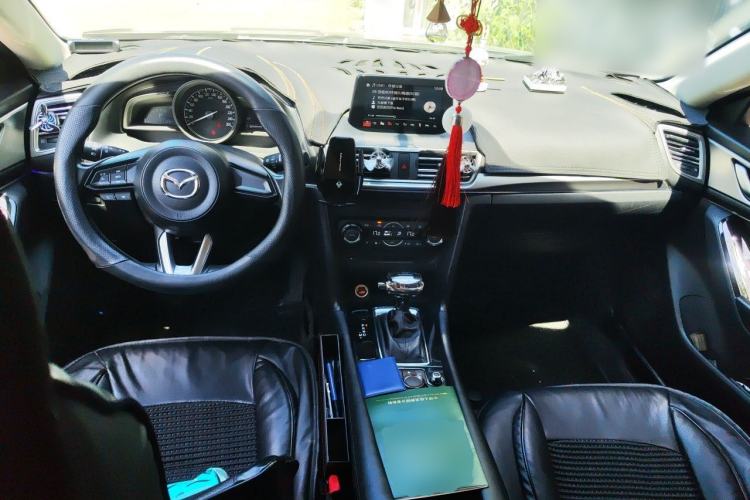 Used Mazda 3 Axela 2017 Sedan 1.5L Automatic Luxury Model Emission Standard China V Center Console
