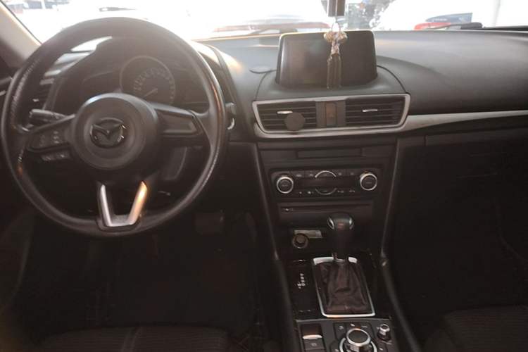 Used Mazda 3 Axela 2017 Sedan 1.5L Automatic Luxury Model Emission Standard China V Center Console
