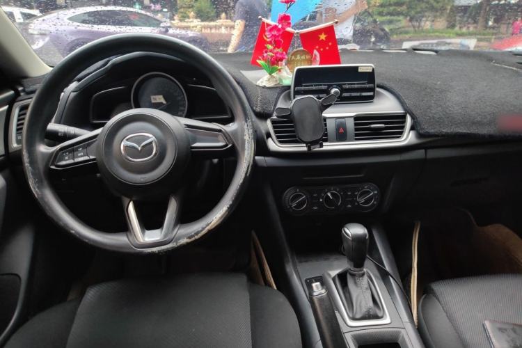 Used Mazda 3 Axela 2017 Sedan 1.5L Automatic Comfort Model Emission Standard China V Center Console
