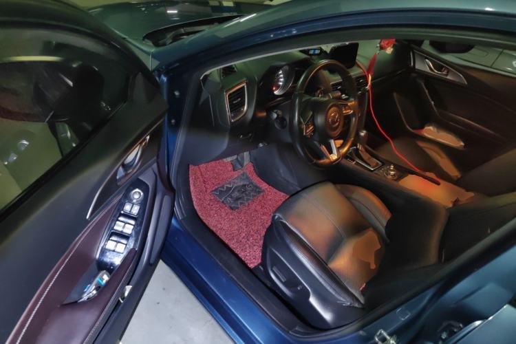 Used Mazda 3 Axela 2017 Sedan 2.0L Automatic Prestige Model China V Standard Driver Seat