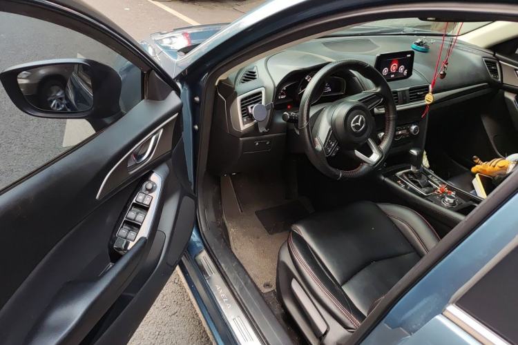 Used Mazda 3 Axela 2017 Sedan 1.5L Automatic Prestige Model China V Standard Driver Seat