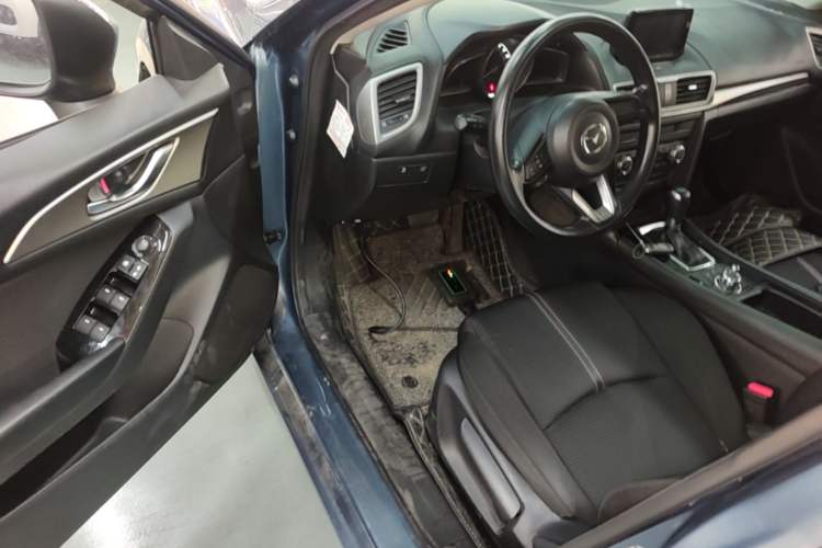 Used Mazda 3 Axela 2017 Sedan 1.5L Automatic Luxury Model Emission Standard China V Driver Seat