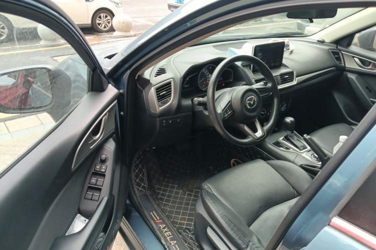 Used Mazda 3 Axela 2017 Sedan 1.5L Automatic Comfort Model Emission Standard China V Driver Seat